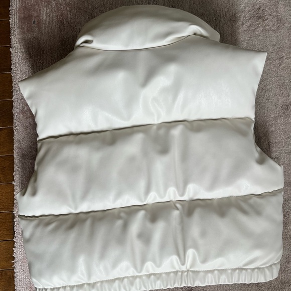 Zara puffer - size small - Picture 4 of 4